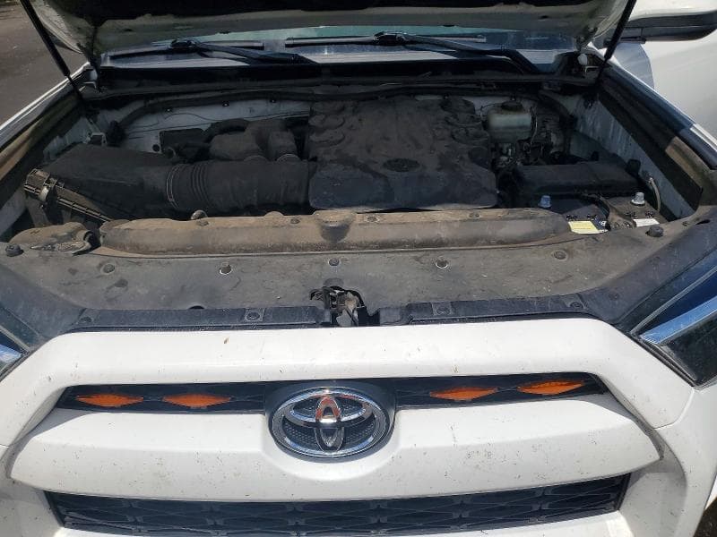 2019 TOYOTA 4RUNNER SR5 11