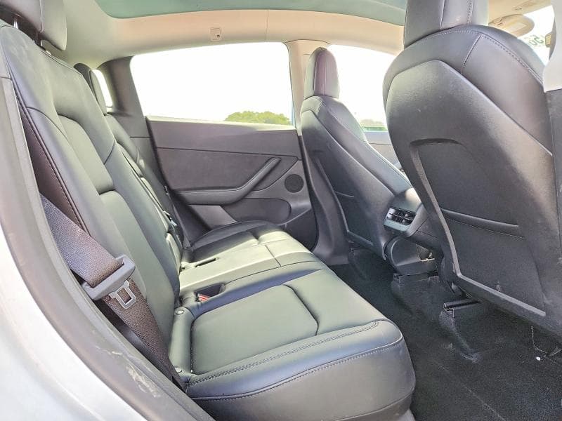 2022 TESLA MODEL Y 10