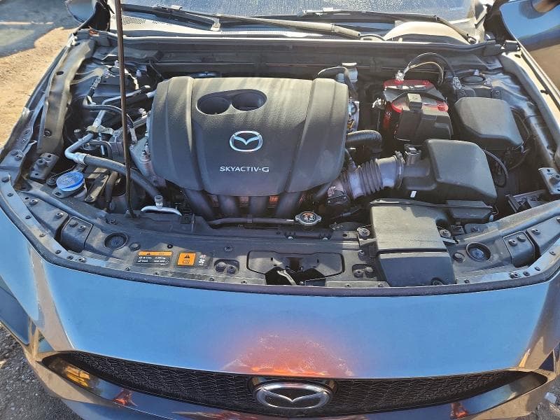 2019 MAZDA 3 PREMIUM 11