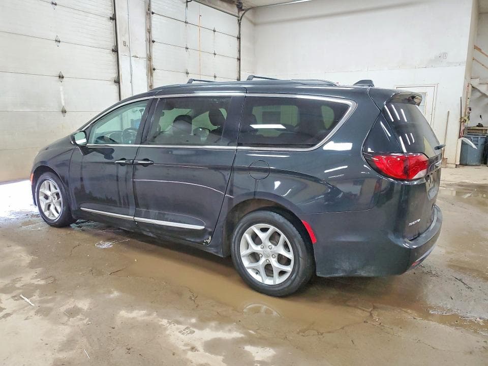 2017 CHRYSLER PACIFICA TOURING L 2