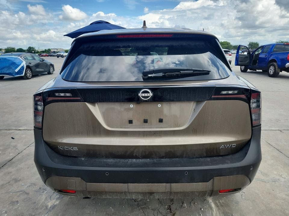 2025 NISSAN KICKS SV 6