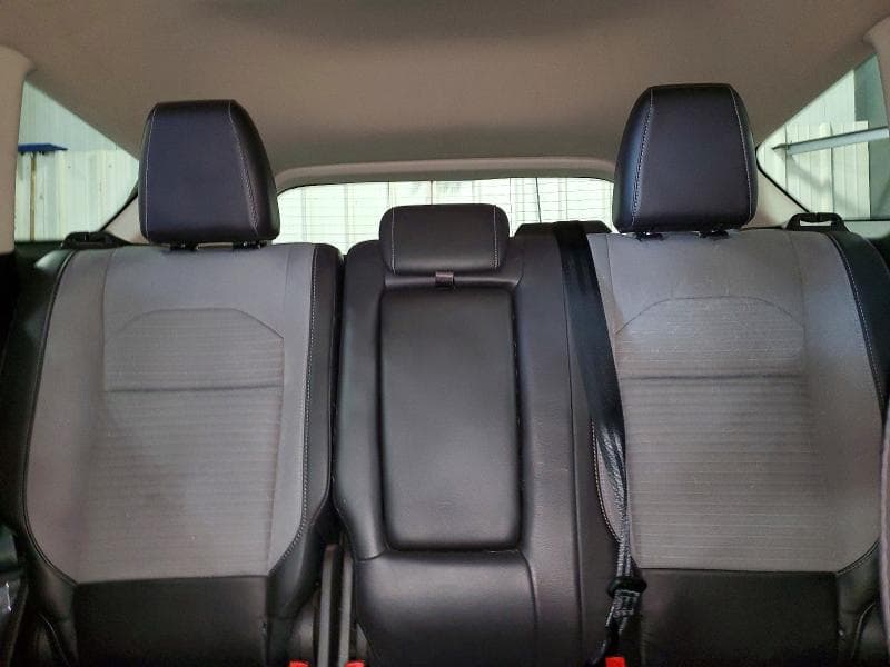 2017 FORD ESCAPE TITANIUM 10