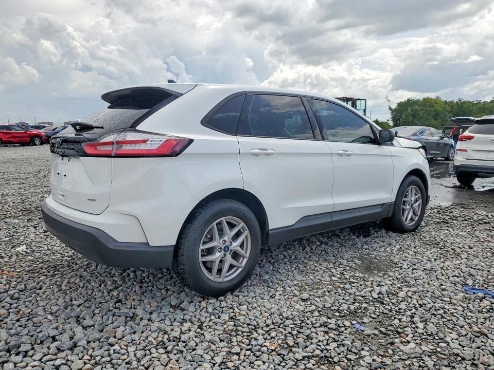 2022 FORD EDGE SE 3