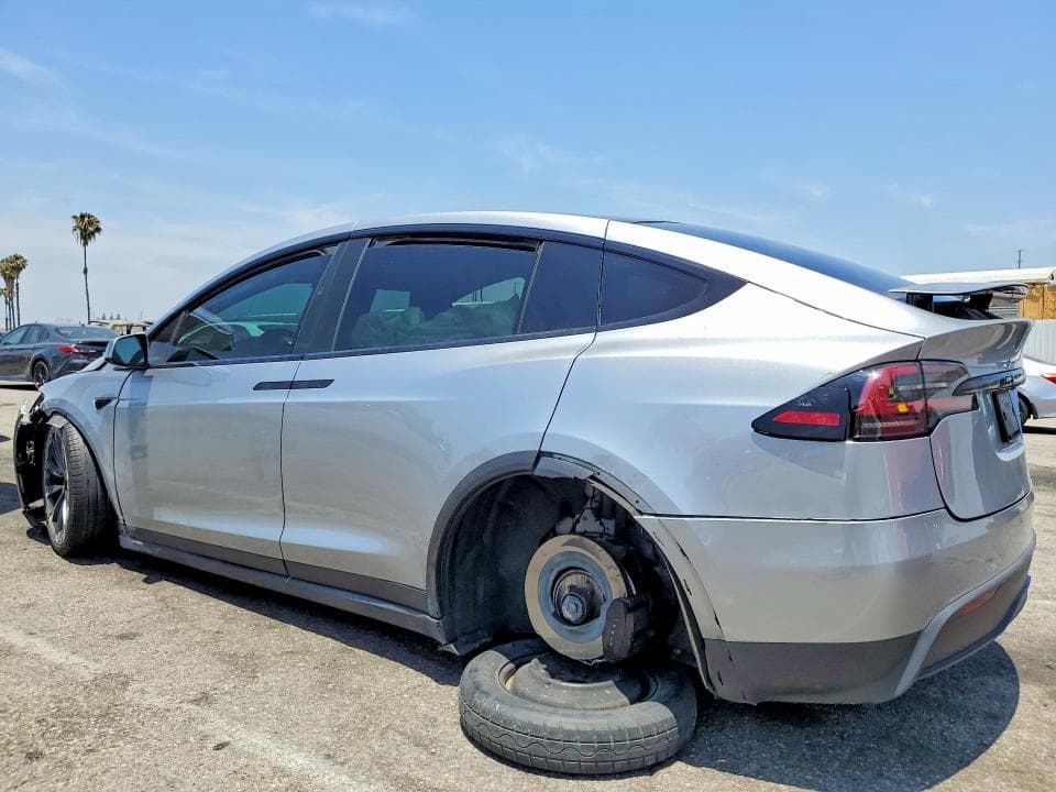 2024 TESLA MODEL X 2