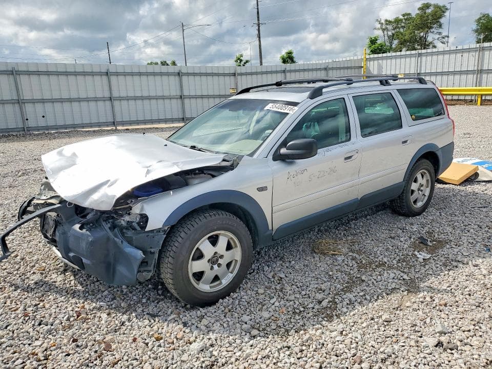 2004 VOLVO XC70 - 1