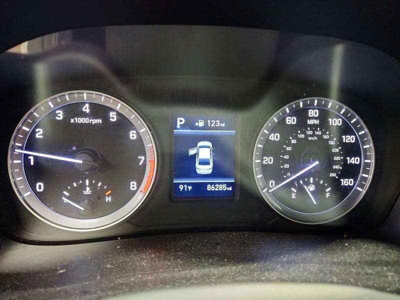 2019 HYUNDAI SONATA SE 9