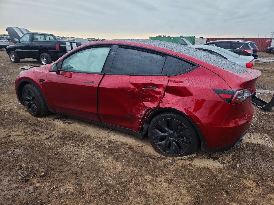 2025 TESLA MODEL Y 2