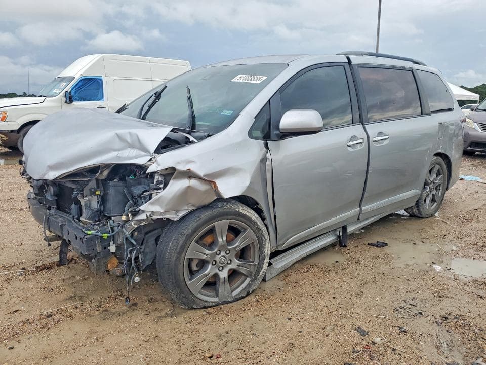 2018 TOYOTA SIENNA - 1