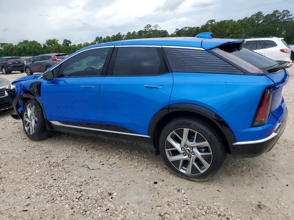 2026 CADILLAC OPTIQ LUXURY 2