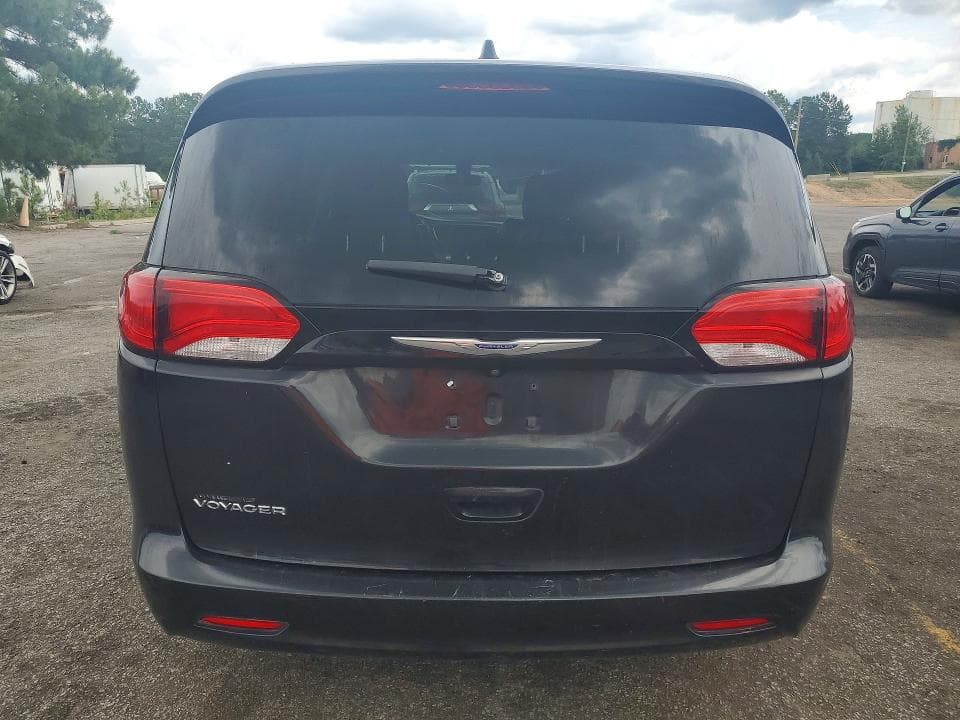 2020 CHRYSLER VOYAGER LXI 6