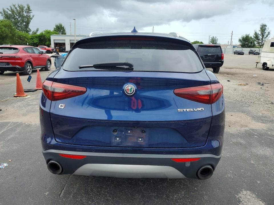 2018 ALFA ROMEO STELVIO 6