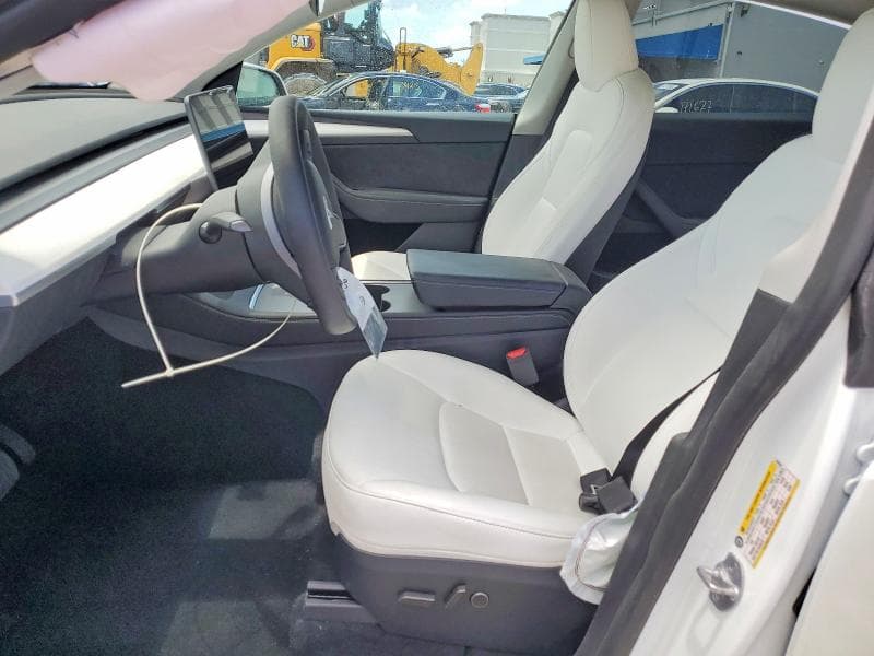 2025 TESLA MODEL Y 7