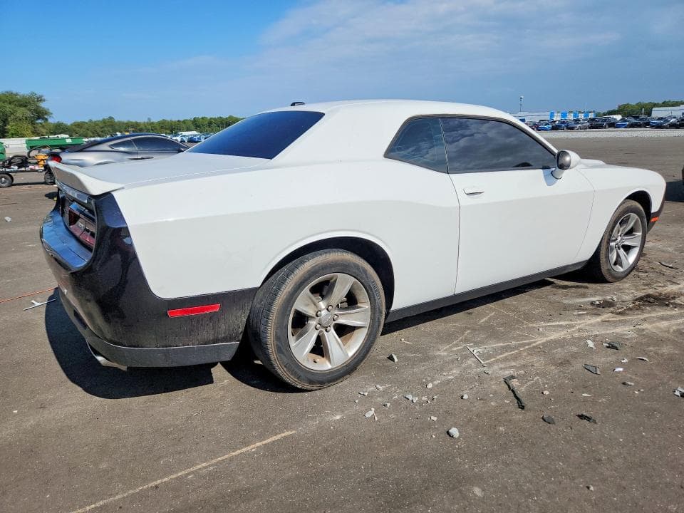 2020 DODGE CHALLENGER SXT 3