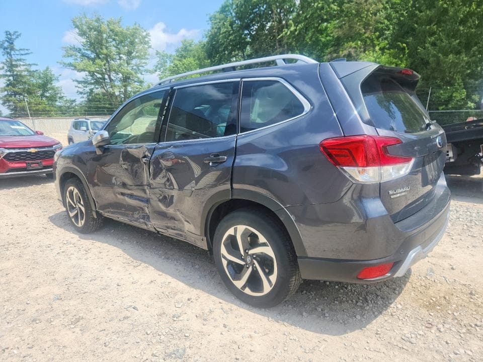 2023 SUBARU FORESTER TOURING 2