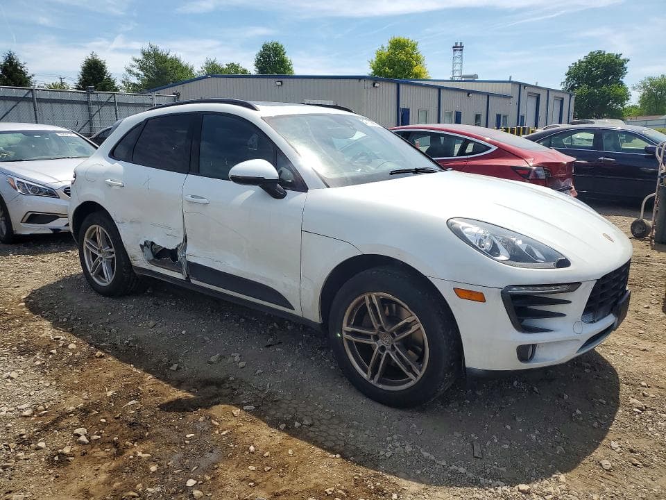 2017 PORSCHE MACAN 4
