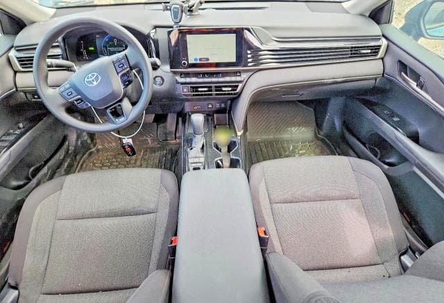 2025 TOYOTA CAMRY LE 8
