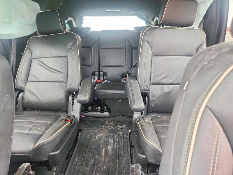 2022 GMC YUKON SLT 10