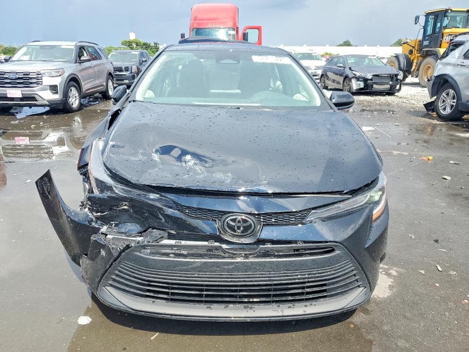 2026 TOYOTA COROLLA LE 5