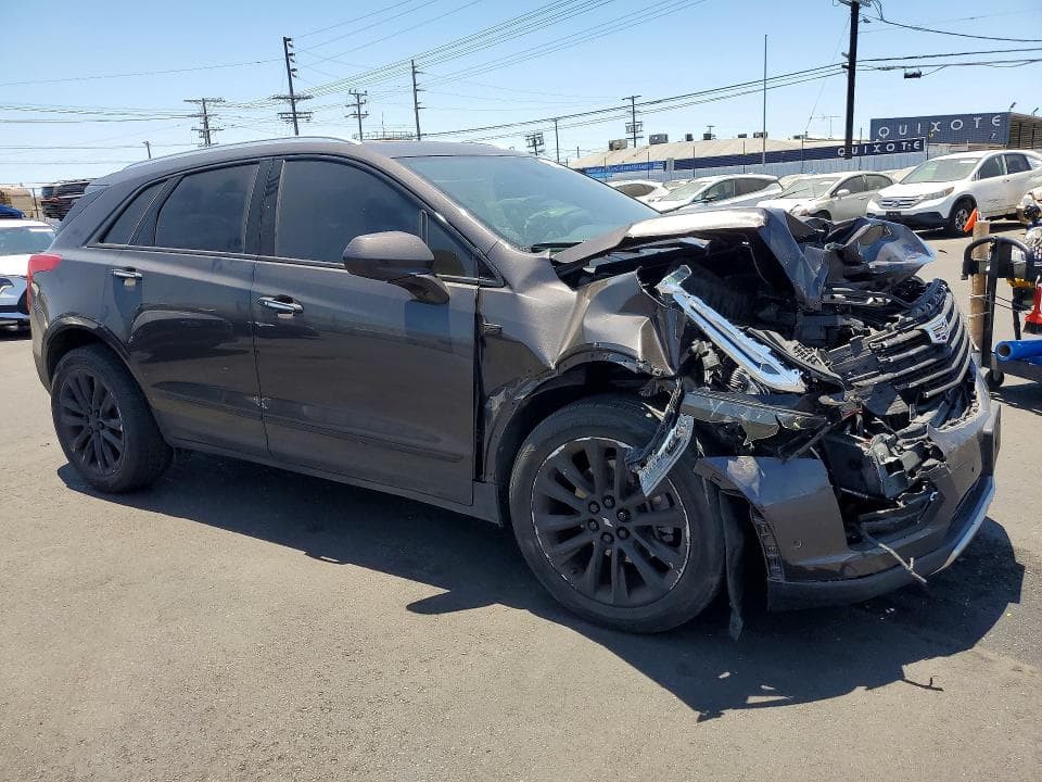 2017 CADILLAC XT5 PLATINUM 4