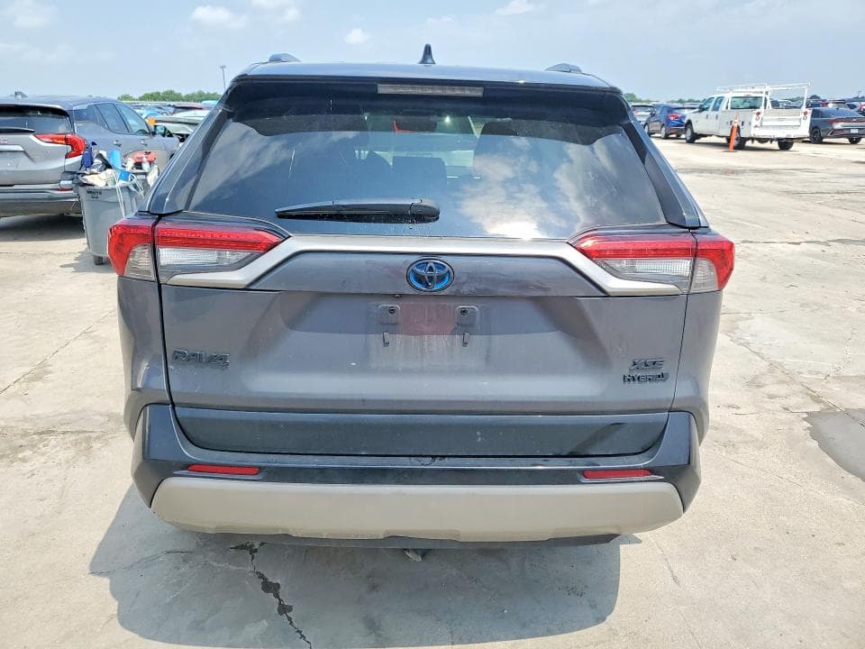 2024 TOYOTA RAV4 XSE 6