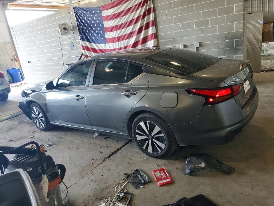 2022 NISSAN ALTIMA SV 2