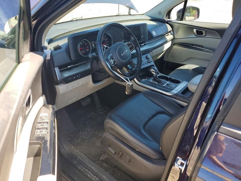 2022 KIA CARNIVAL LX 8