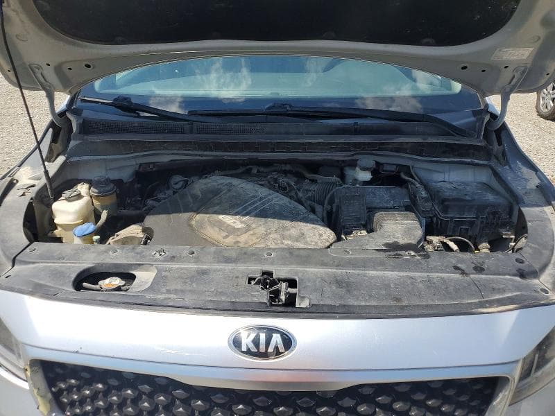 2017 KIA SEDONA LX 12