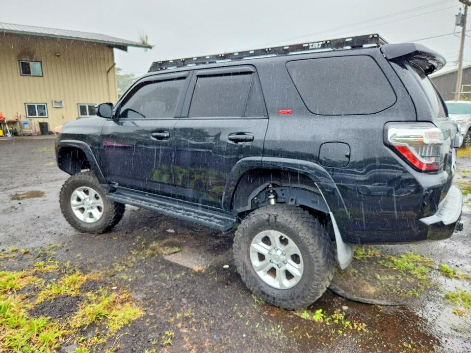 2018 TOYOTA 4RUNNER SR5 2