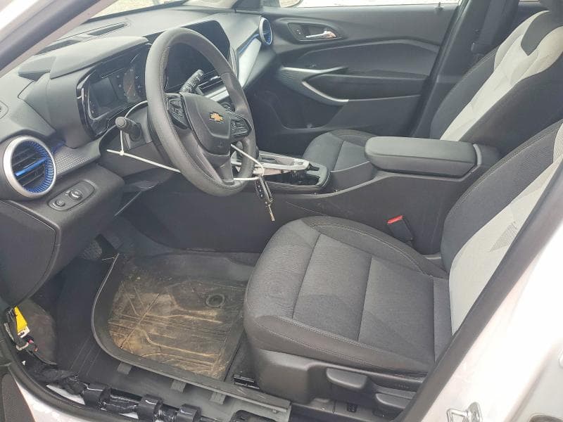 2025 CHEVROLET TRAX LS 7