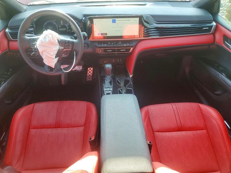 2025 TOYOTA CAMRY XSE 8