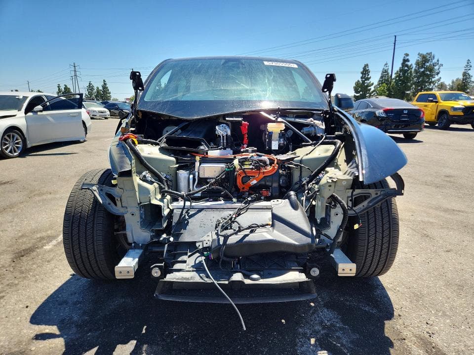 2026 TESLA MODEL Y 5