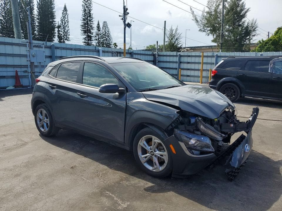 2023 HYUNDAI KONA SEL 4