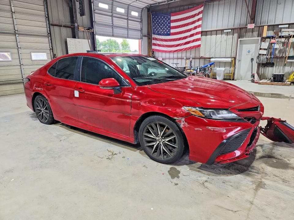 2022 TOYOTA CAMRY SE 4