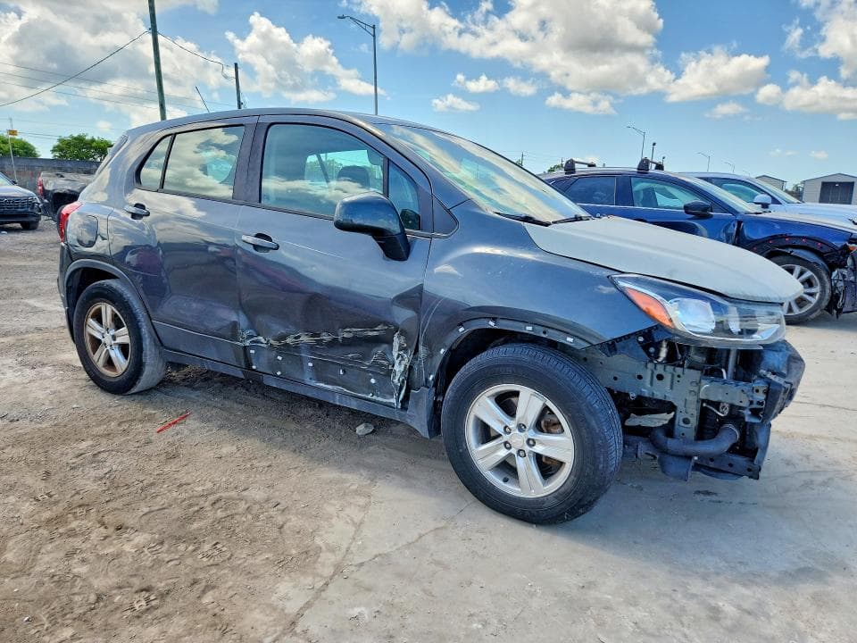 2019 CHEVROLET TRAX LS 4