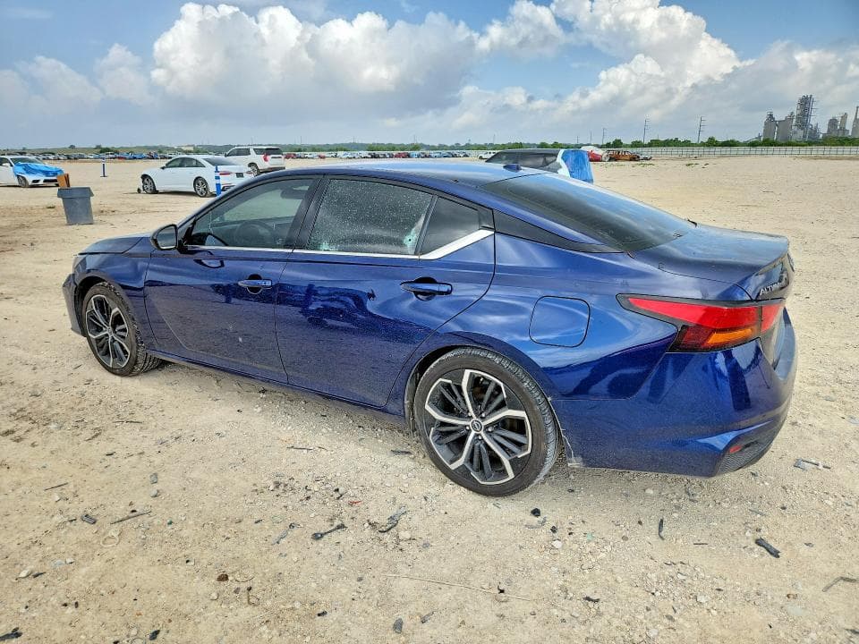 2024 NISSAN ALTIMA SR 2