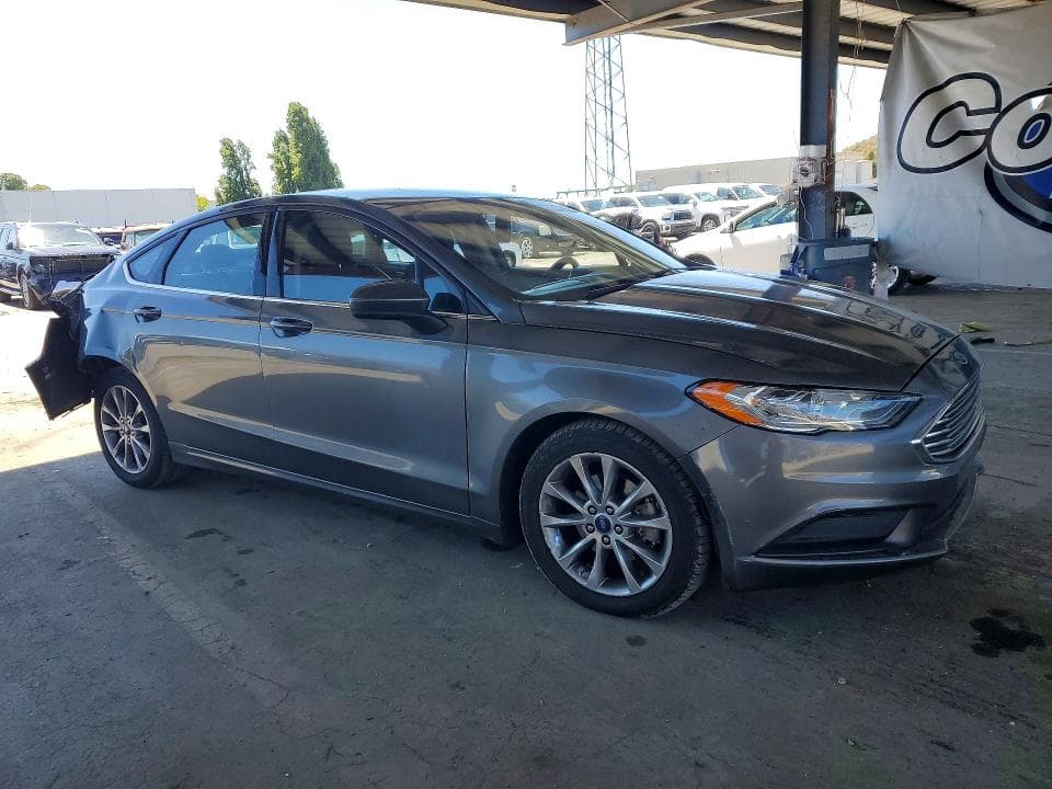 2017 FORD FUSION SE 4