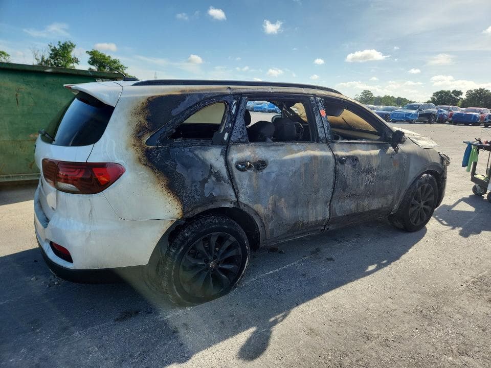 2019 KIA SORENTO S V6 3