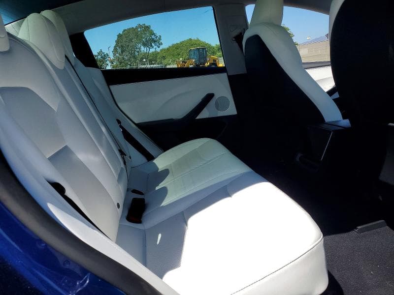 2025 TESLA MODEL 3 10