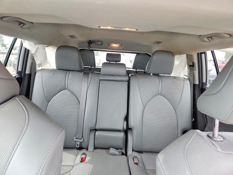 2023 TOYOTA HIGHLANDER LIMITED 10