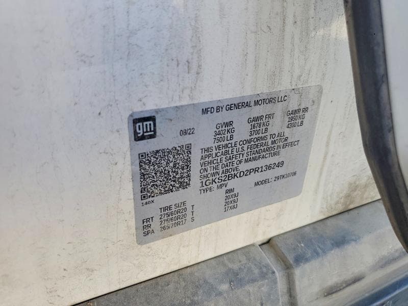 2023 GMC YUKON SLT 13