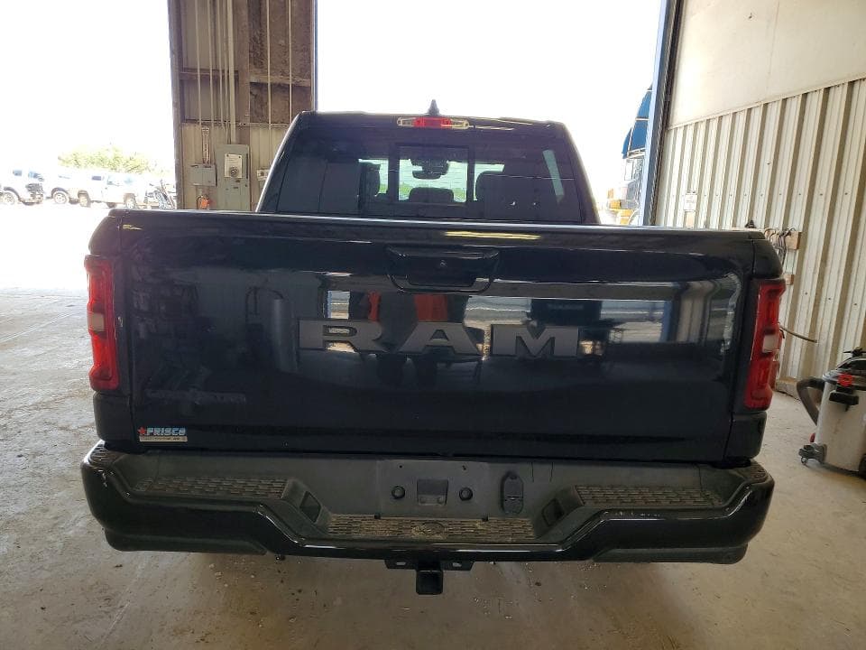 2025 RAM 1500 BIG HORN 6