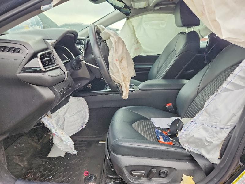 2020 TOYOTA CAMRY SE 7
