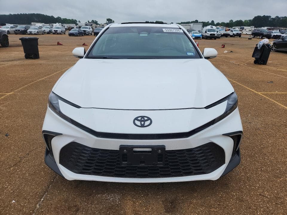 2025 TOYOTA CAMRY SE 5