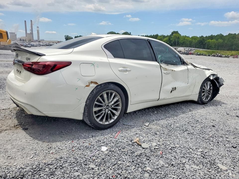 2021 INFINITI Q50 LUXE 3