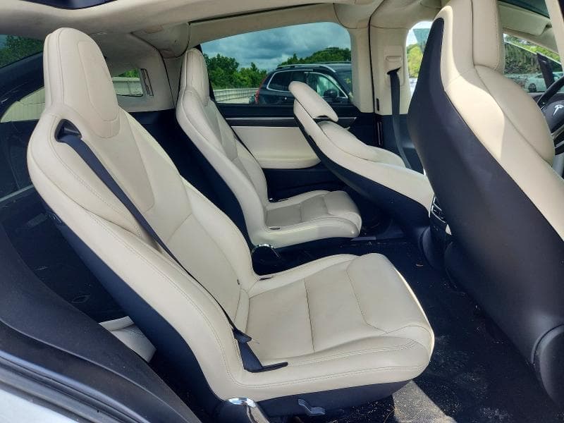 2017 TESLA MODEL X 11