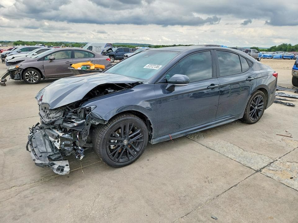 2025 TOYOTA CAMRY SE - 1