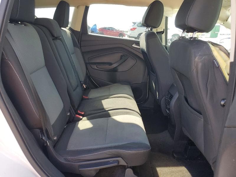 2017 FORD ESCAPE SE 11