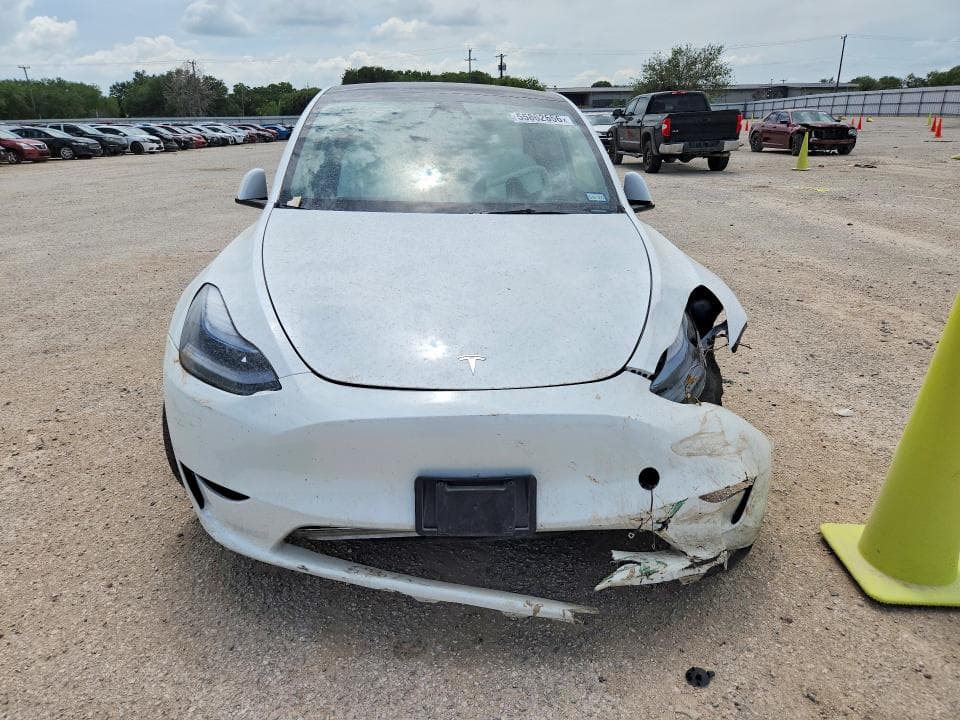 2024 TESLA MODEL Y 5