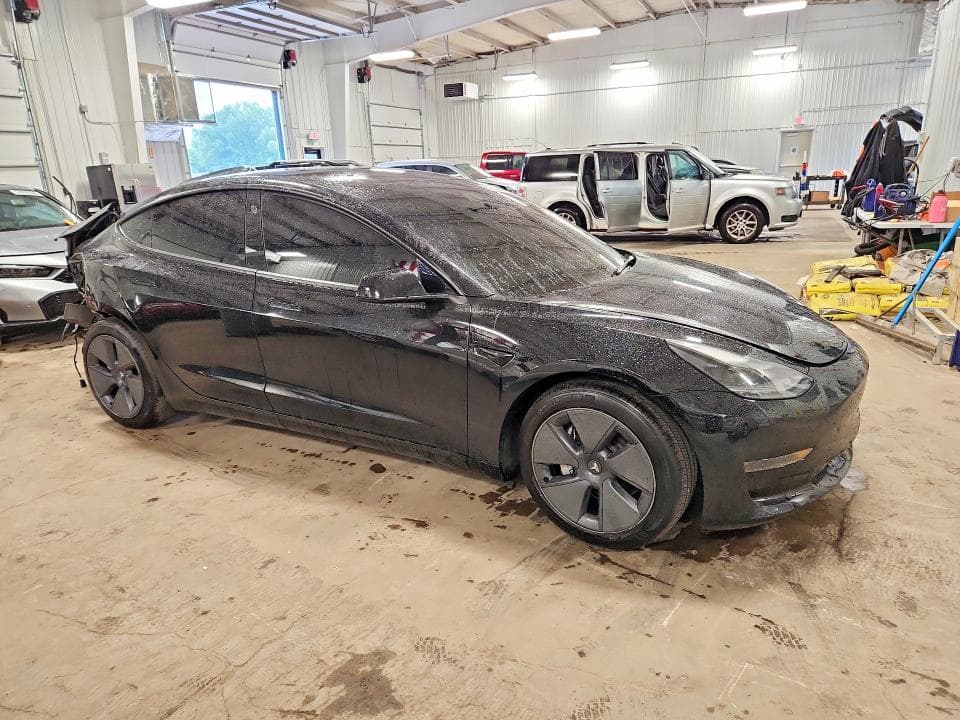 2023 TESLA MODEL 3 4