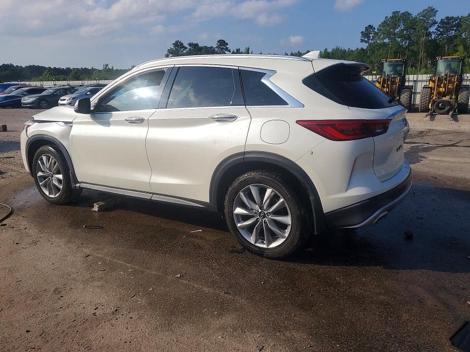 2021 INFINITI QX50 LUXE 2
